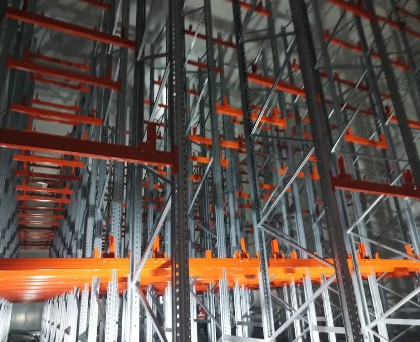 Estantería con shuttle