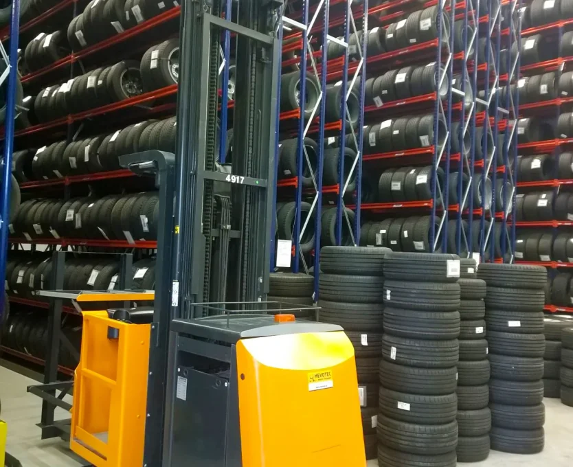 Estanteria para almacenar neumaticos KIMER (1)