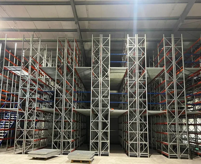 Estanterias picking carga manual con pasillos elevados