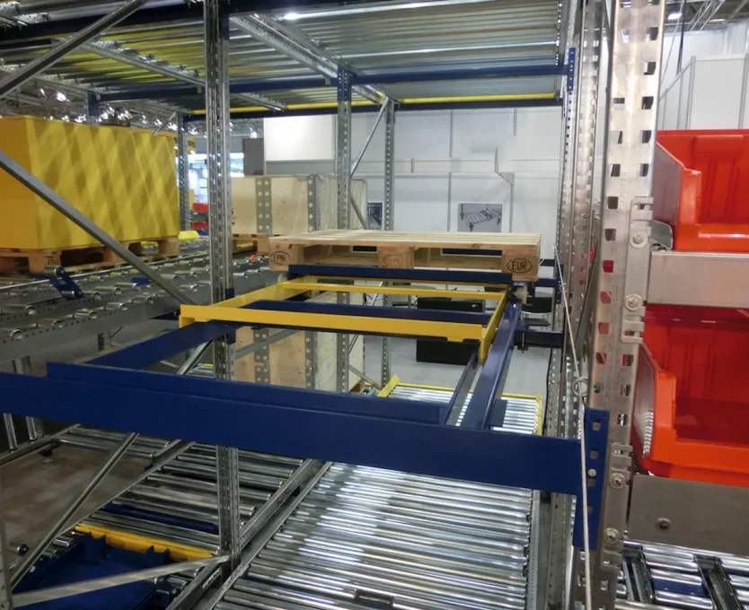 kimer-estantería-push-back-04